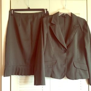 T Milano 12 Deep Green Striped Skirt Set Polyester